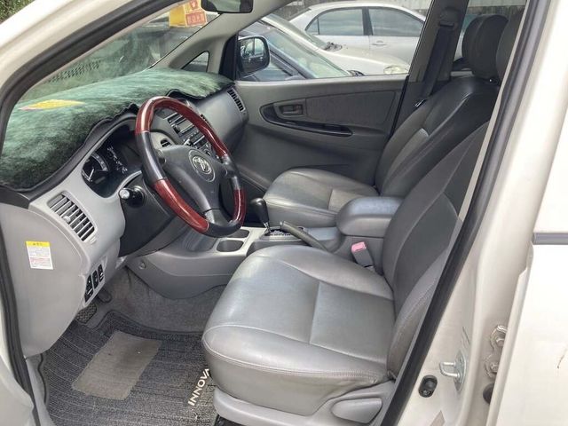 TOYOTA豐田 INNOVA  第4張相片