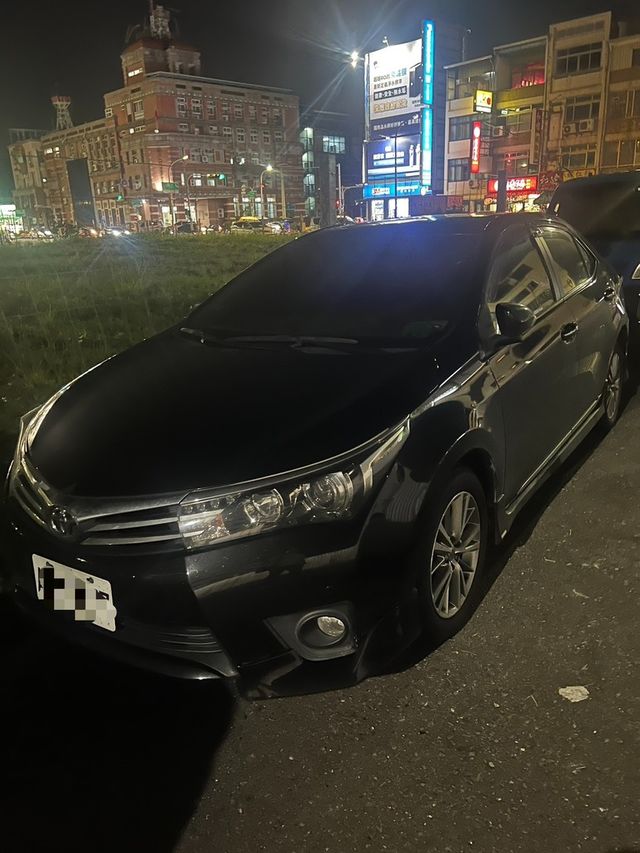 TOYOTA豐田 ALTIS  第2張相片