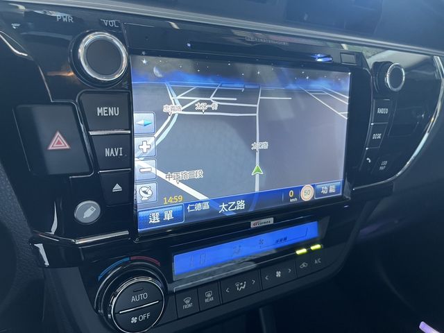 TOYOTA豐田 ALTIS  第5張相片