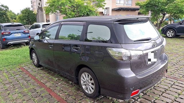 TOYOTA豐田 WISH  第4張相片