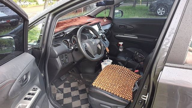 TOYOTA豐田 WISH  第6張相片