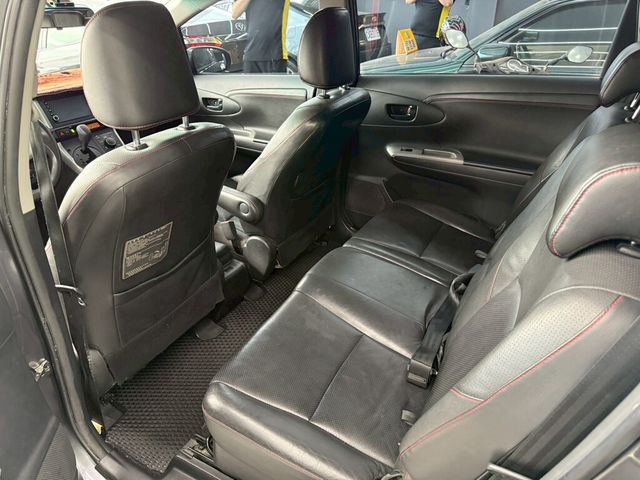 TOYOTA豐田 WISH  第8張相片