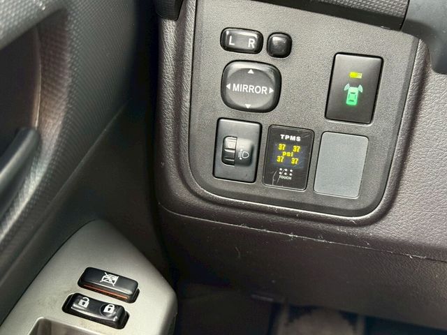 TOYOTA豐田 WISH  第13張相片