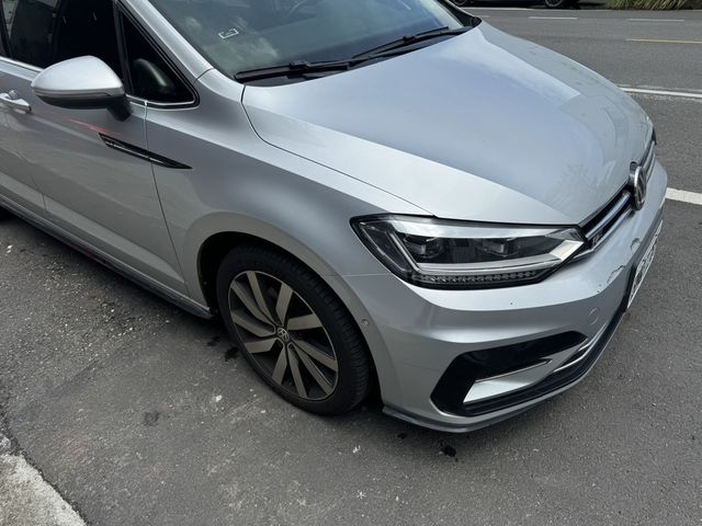 VOLKSWAGEN福斯 TOURAN  第2張相片