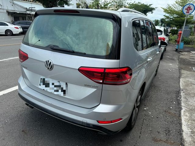 VOLKSWAGEN福斯 TOURAN  第3張相片