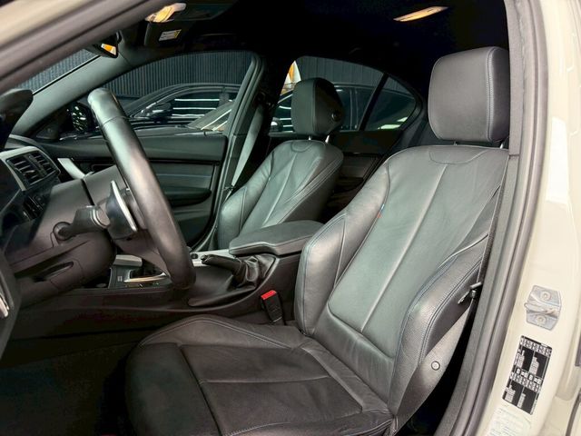 BMW寶馬 320I M SPORT  第7張相片