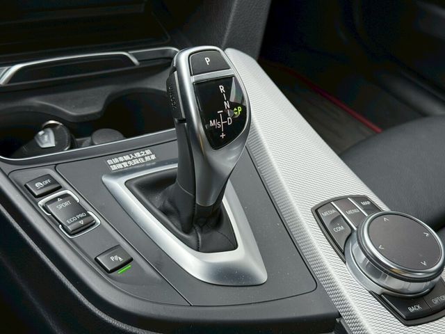 BMW寶馬 320I M SPORT  第14張相片