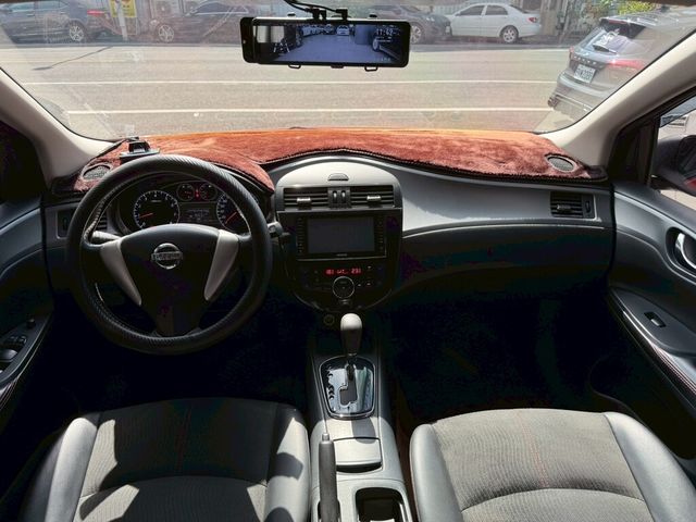 NISSAN日產 TIIDA  第9張相片