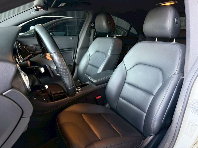 M-BENZ賓士 CLA200  第7張相片