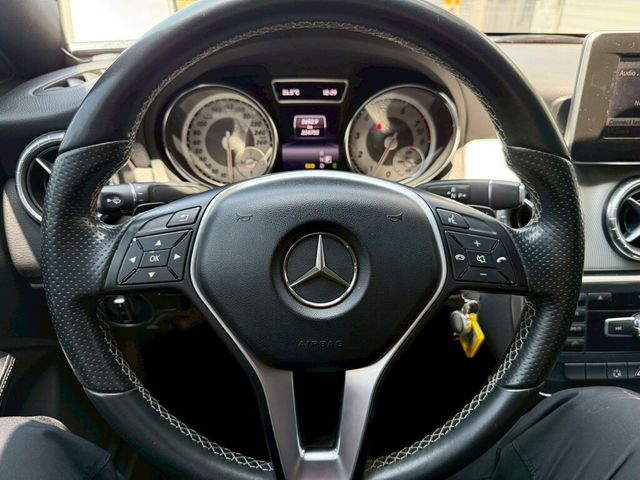 M-BENZ賓士 CLA200  第11張相片