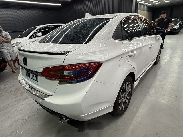 LUXGEN納智捷 S3  第2張相片