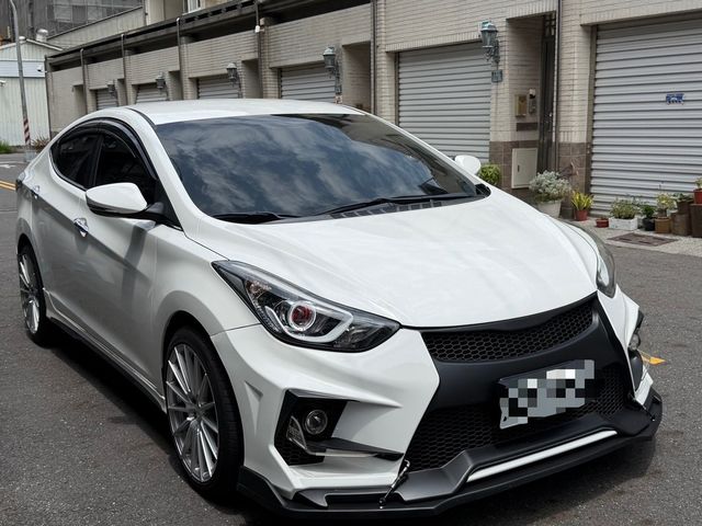 HYUNDAI現代 ELANTRA  第2張相片