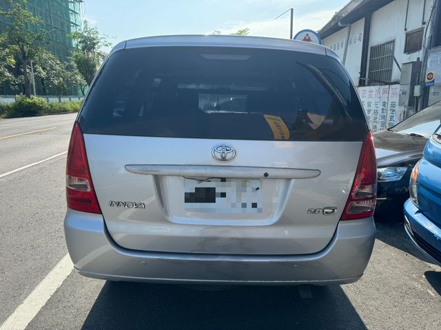 TOYOTA豐田 INNOVA  第3張相片
