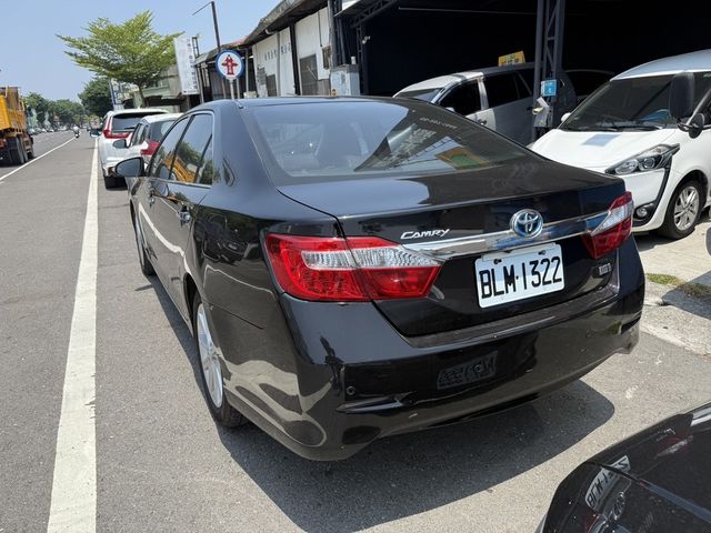 TOYOTA豐田 CAMRY HYBRID  第2張相片