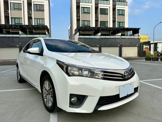 TOYOTA豐田 ALTIS  第1張相片