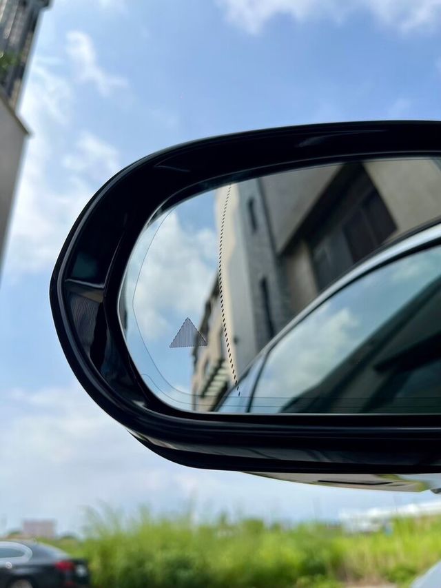 M-BENZ賓士 E220D  第5張相片