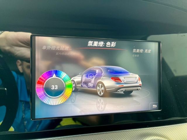 M-BENZ賓士 E220D  第17張相片
