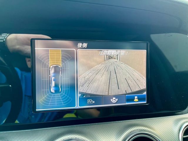 M-BENZ賓士 E220D  第18張相片