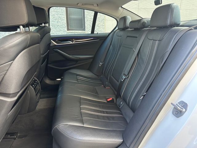 BMW寶馬 530I  第14張相片