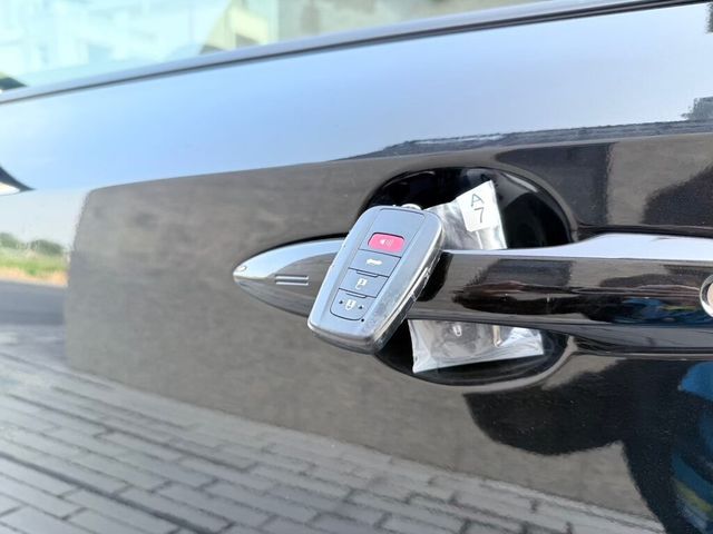TOYOTA豐田 COROLLA ALTIS HYBRID  第25張相片