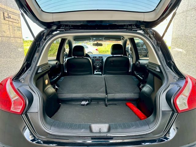 NISSAN日產 TIIDA  第7張相片