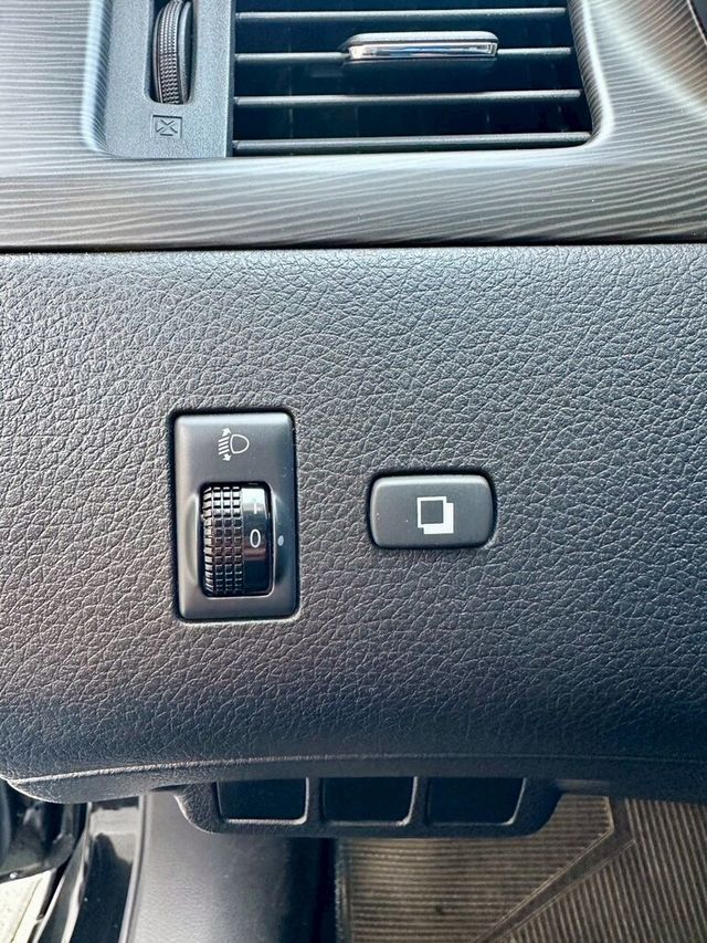 NISSAN日產 TIIDA  第10張相片