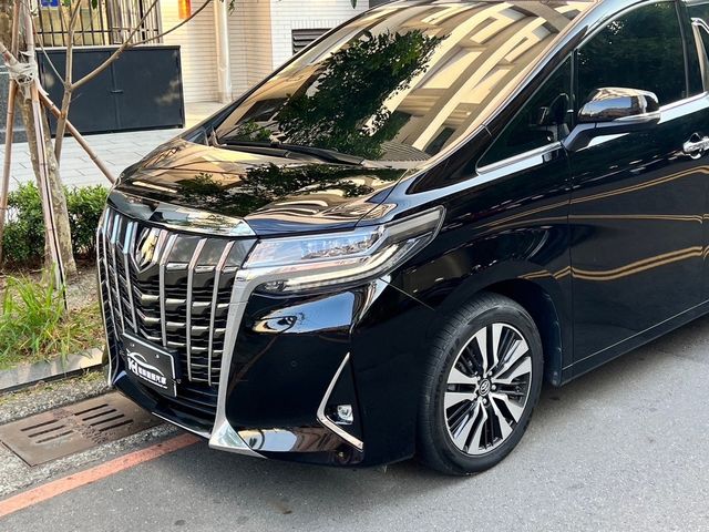 TOYOTA豐田 ALPHARD  第3張相片
