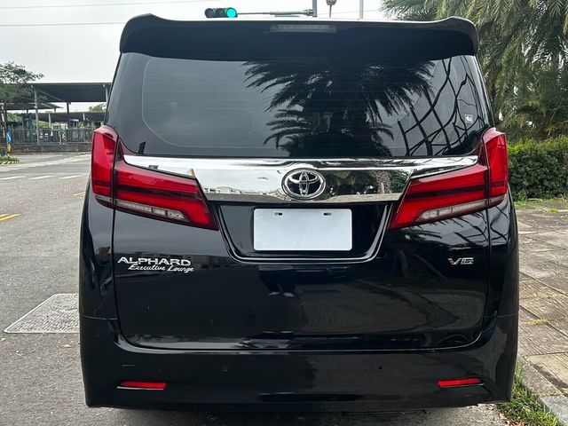 TOYOTA豐田 ALPHARD  第4張相片