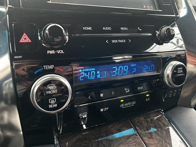 TOYOTA豐田 ALPHARD  第14張相片