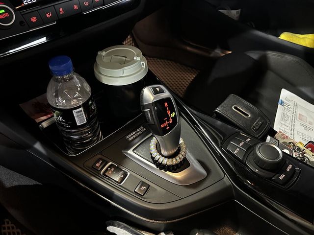 BMW寶馬 118I  第9張相片