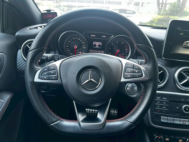 M-BENZ賓士 A180  第8張相片