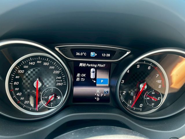 M-BENZ賓士 A180  第11張相片