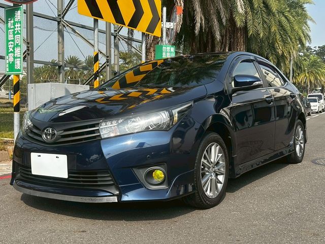 TOYOTA豐田 ALTIS  第1張相片