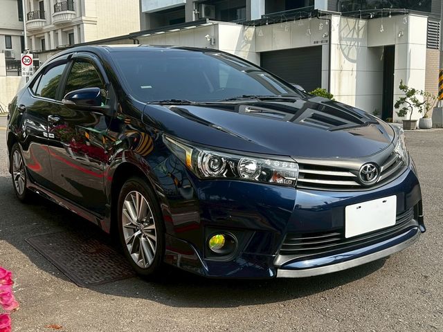 TOYOTA豐田 ALTIS  第3張相片