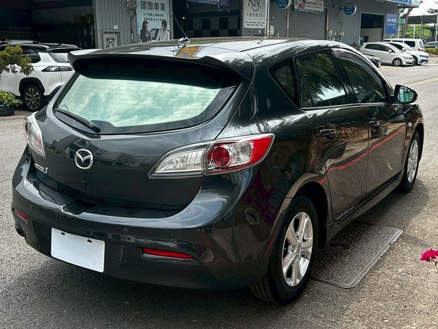 MAZDA馬自達 MAZDA 3  第6張相片