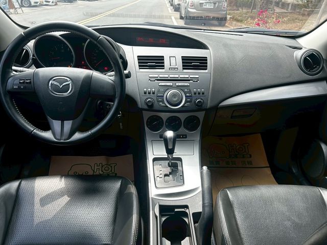 MAZDA馬自達 MAZDA 3  第7張相片