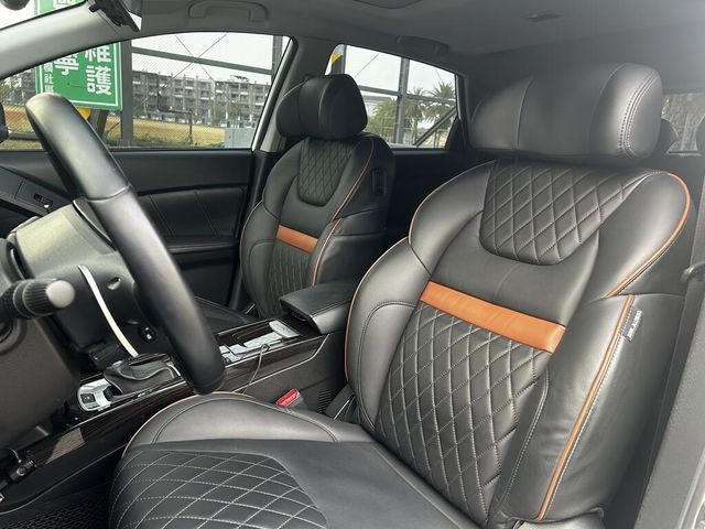 LUXGEN納智捷 U6 TURBO  第17張相片