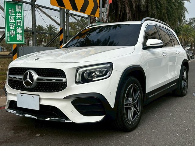 M-BENZ賓士 GLB200  第1張相片