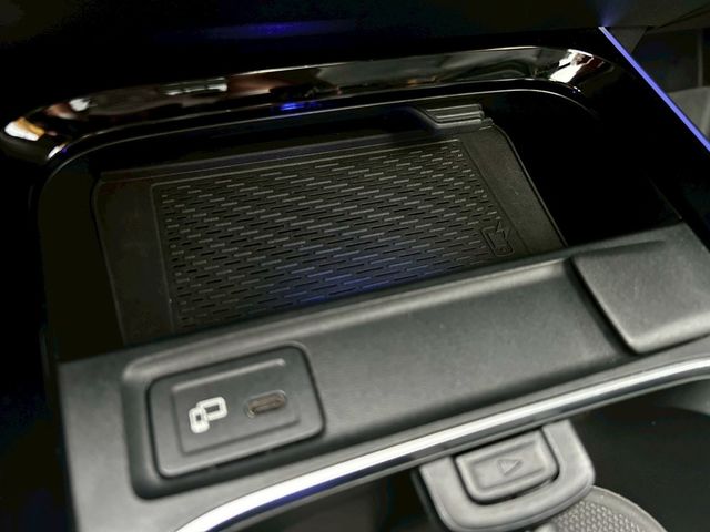 M-BENZ賓士 GLA250  第15張相片