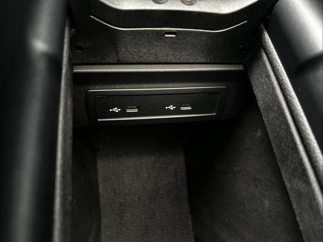 M-BENZ賓士 GLA250  第16張相片