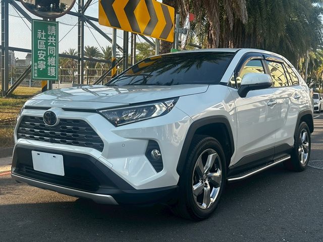 TOYOTA豐田 RAV4  第1張相片