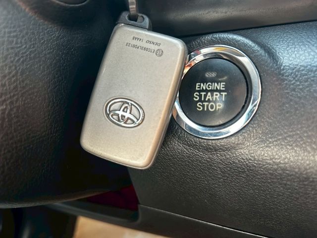 TOYOTA豐田 CAMRY  第12張相片