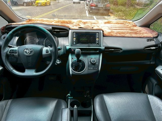 TOYOTA豐田 WISH  第8張相片
