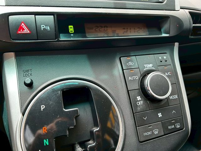 TOYOTA豐田 WISH  第16張相片