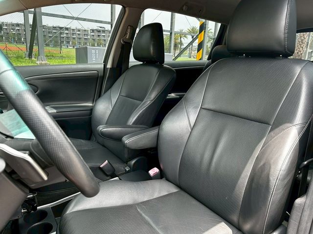 TOYOTA豐田 WISH  第17張相片