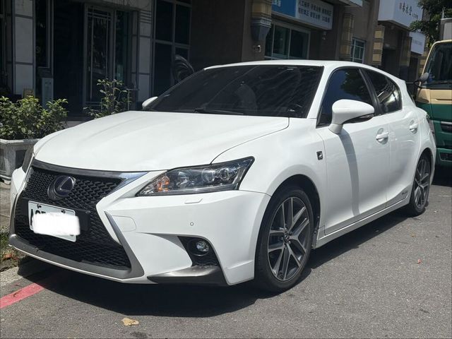 LEXUS凌志 CT200H  第1張相片