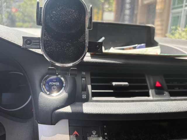 LEXUS凌志 CT200H  第8張相片