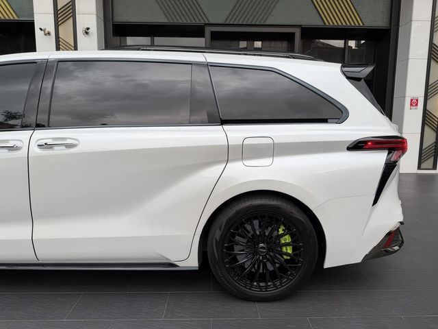 TOYOTA豐田 SIENNA  第3張相片