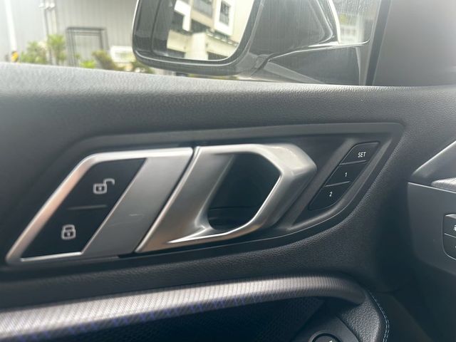 BMW寶馬 218I M SPORT  第12張相片