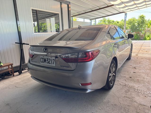 LEXUS凌志 ES300H  第3張相片